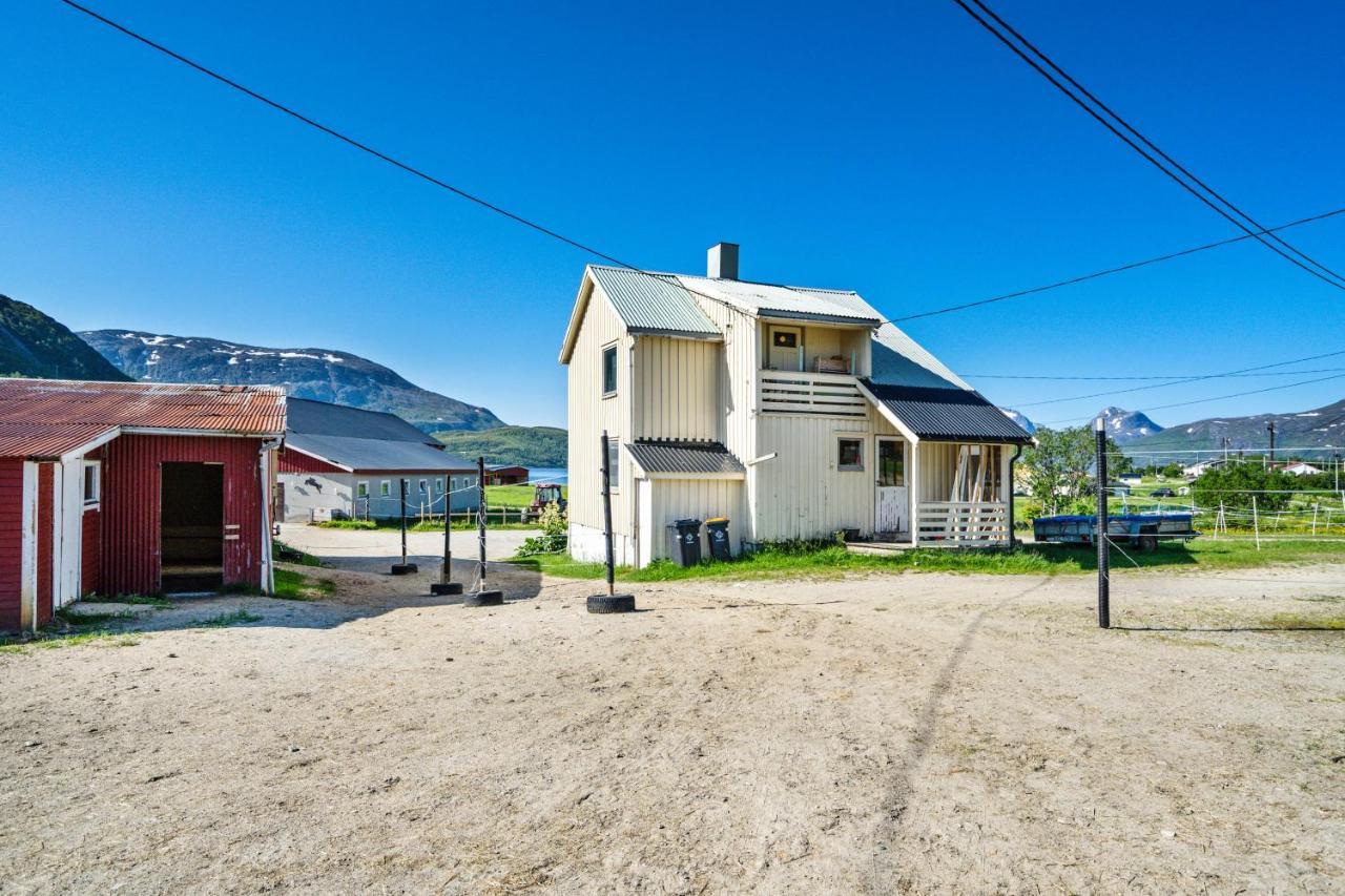 Storjord Farmstay Ranchhouse Kvaloya Екстер'єр фото